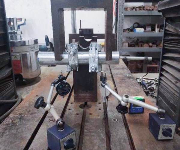  gravlock trong thử nghiệm (kiểm tra trượt dọc theo ống một mặt b&iacute;ch)